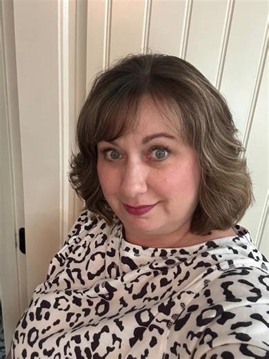 Glow in your 50’s❌ (@glow.in.your.50s)’s videos with suara asli - Queen Selina📍 - Selina📍