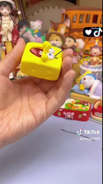 Handmade Polymer Clay Art and DIY Spongebob Design