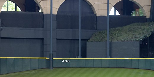 Tal's Hill joins ballpark oddities of the past
