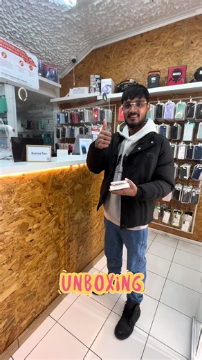 Another satisfied customer leaving with a brand new iPhone! 🚀 Here at Kamal Tec, we don't just deliver a device, we deliver the pinnacle of technology with the best customer service on the market. Congratulations on your choice! The 17 Pro Max is on another level. 🏆 #iphone #apple #installment #fy #customersmostloved