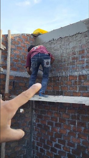 How to apply plaster on a wall?
