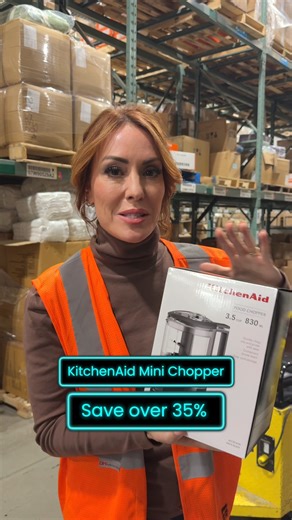 6.8K views · 41 reactions |  Packing up BIG savings! Natalie Belmont TV in the warehouse getting your orders ready — and this one’s a customer favorite: the KitchenAid Canada Mini Food Chopper, now over 35% off for Early Black Friday! Small but mighty, this chopper makes prep a breeze. Don’t miss out — shop and save today! Shop now: https://bit.ly/47Q78Hd | TSC | Facebook
