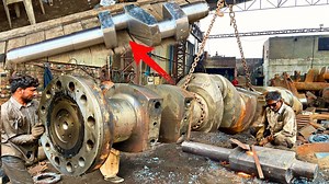 We Cut a Crankshaft of Aqua Cruise Ship into Pieces and Made a Giant Crankshaft For Compressor | Rungwit Truck Parts