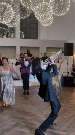 A Trumpet Solo Before the Night Even Starts | 10-Piece Band at Water's Edge, Centerport NY