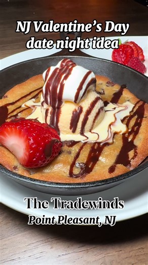 I’m on the search for the perfect Valentine’s Day date night! Whether you are celebrating with your lover or your friends, I’m showing you the hidden gems and must-try experiences in New Jersey for an unforgettable night out! 💘😘 Today we’re at @Tradewinds, a seafood and steak restaurant located in Point Pleasant Beach, NJ. 🥩🍤🌊 The vibes are romantic and intimate, making it an ideal spot for a date night with your partner, or a girls’ dinner to celebrate Galentine’s Day! The food and drinks 