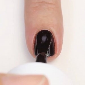 Welcome to your best nail life. Our 7-free, long-lasting nail polish gives you salon-perfect results at home. For best results, always paint thin coats. Your first coat should be streaky. It is always better to apply more thin coats than fewer, thicker ones. PS: You can skip the base coat. Our polish has the base coat built into the formula. O&J polish is a 2-step formula: first apply color, then apply Top Coat. Formulated without dibutyl phthalate (DBP), toluene, formaldehyde, formaldehyde resi