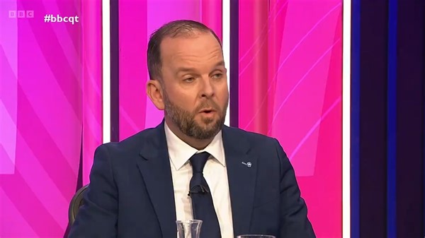 “No plan, high taxes, disaster” Conservatives’ James Daly says that Keir Starmer has “u-turned” on the party’s green investment pledge on “over sixty occasions” - stating the party has no firm plan and will “say anything” to get votes #bbcqt bbc.in/3OAqBmt | BBC Question Time
