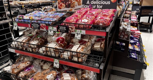 'Really, really good': Unexpected flavour in Coles' new hot cross bun range