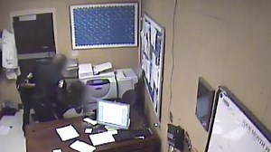 Shocking footage of inmate assaulting guard in surprise attack