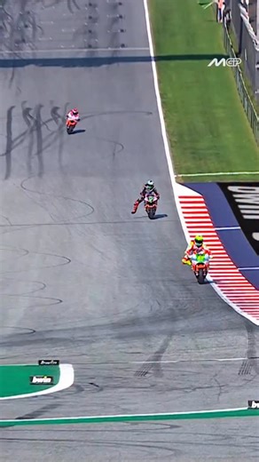 29K views · 640 reactions | Melhores momentos da classificação do GP da Austria com a MotoE ⚡️雷 . . Best moments from the #AustrianGP qualifying with @motoeofficial ⚡️雷 . . #motogp #motoe #ericgranado #eg51 | Eric Granado | Facebook