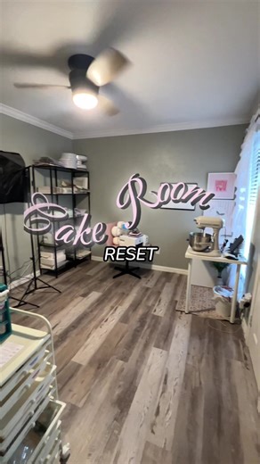 Hope you enjoy this little BTS of my cake room. I do this at the end of my work week usually while waiting for clients to pick up orders so that I have a fresh new workspace at the beginning of the week ☺️ #fyp #cake #dfw #BTS #cleantok