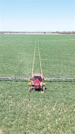 Stay on the straight and narrow with CHCNAV autosteer! Chat with Jim Castles 0427 428 700 to find the perfect setup for your tractor. #navigationsystem #autosteer #chcnav | Autofarm Tech