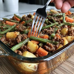 I’ve made 'Amish Winter Bliss' three times this week, and everyone keeps asking for more!. Full recipe 👇 💬 | Easy Recipes