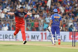 4, 4, castled! Yash Dayal's perfect comeback against Rohit Sharma | IPLT20