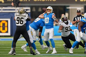 Watch: Justin Herbert throws long touchdown pass for the Los Angeles Chargers