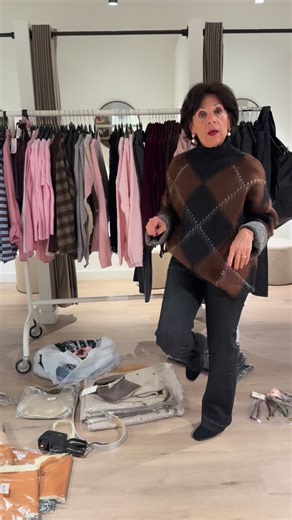 New week/new collection. Vanaf vanavond 19:00 uur staat een gedeelte van onze collectie online, vanaf morgen te shoppen in de boutique. 🤎✨ Appen kan nog steeds ✨ | By Maud Boutique