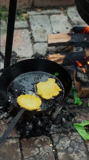 Learn how Hoecakes were made in the 18th Century