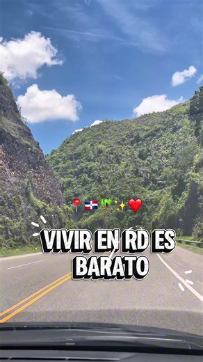 ¿Es República Dominicana un paraíso económico o el dinero desaparece demasiado rápido? 👀🇩🇴 El sueldo promedio ronda los $500 dólares, pero vivir cómodo en las mejores zonas no baja de $2,500 al mes. La brecha entre Santo Domingo, Punta Cana y Las Terrenas es una locura total. 💸🤯 Analicé la realidad sin filtros: supermercados, alquileres y el costo de vida real en mi nuevo video de YouTube (Link en mi biografía 🔗). Pero abro debate: ¿Cuánto gastas tú al mes y en qué zona vives? ¿Se vive con