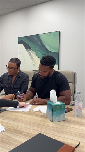 We got them keys, keys, keys🔑🏡🍾🎉😭 but whew chile…closing AND moving all in the same day?!??😵‍💫 0/10 do not recommend haha but we survived🙌🏾 nonetheless, it’s officially the start of a new chapter…and we’re so grateful! Now who’s ready for all the new home content because baby we gots lots of work to do!!!😜 PS- I also just realized that I never showed us actually picking up the keys haha that’s how chaotic the day was, but yall get the point lol