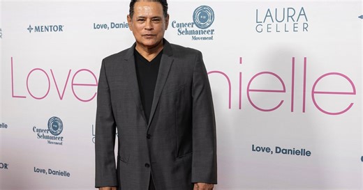 "Breaking Bad" actor arrested for spraying women with hose outside of his Los Angeles home