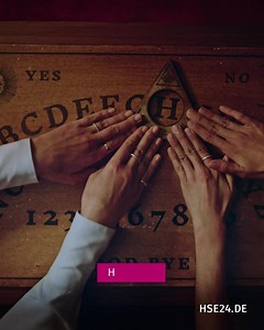 Jetzt on air: unsere neue TV-Kampagne! Anscheinend glaubt noch immer nicht jeder, dass es bei HSE24 die neuesten Fashion-Trends gibt – da können nur noch übernatürliche Kräfte helfen. 🧙‍♀️ #UnglaublichAberWahr Das Kleid aus dem TV-Spot gibt’s hier: bit.ly/32cRULI | hse.de
