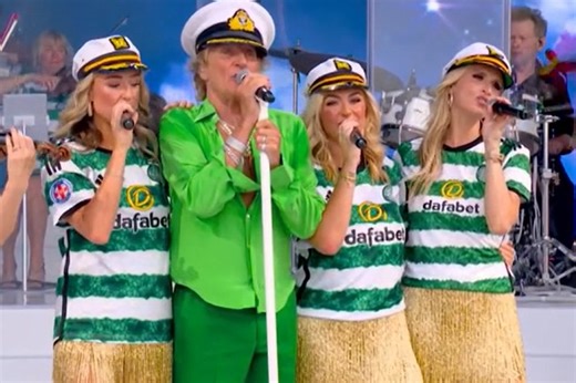 Celtic-daft Rod Stewart and his backing singers bring Paradise to Glastonbury