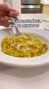 MIOJO SAUDÁVEL EM 10 MINUTOS 🍜 Ingredientes 🍝Macarrão cabelo de anjo 🧄Temperos a gosto - usamos páprica doce, páprica picante, oregano, sal e curry, que é o que mais dá gostinho de miojo 🧀Requeijão Modo de fazer 🕢 Cozinhe o macarrão por cerca de 5 minutos 💦 Tire o excesso da agua 🥣 Misture os temperos e o requeijão | Low Carb Dieta e Receitas