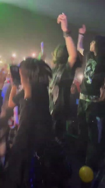 Ecstasy suicidal idol live concert