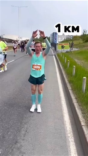 21 Backflip During Marathon Race 😱