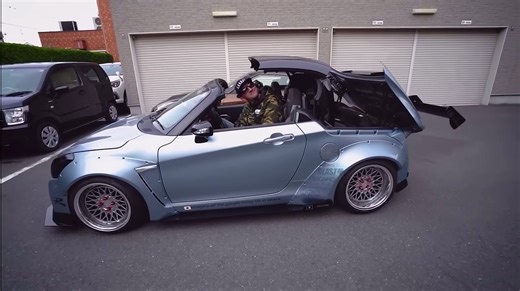 Dave in a little car #dailydrivenexotics #DDE #japan #JDM #gtr