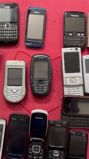 Nokia 6600 VS Nokia 6633 Smart phone ‪@MrAnduvan‬ 3G-enabled Symbian smartphone released by Nokia