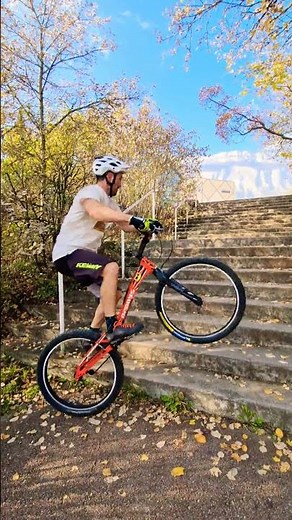 JUMPING STAIRS WITH MY MOUNTAIN BIKE