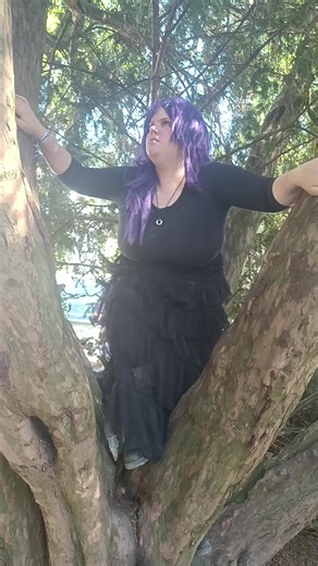 climbing in a long skirt wasn't the smartest move but ehh #mafuyuasahina #cosplay #projectsekai #nightcordat25 #bestofwivesandbestofwomen