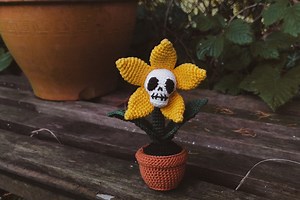 Crochet PATTERN Halloween Flower in a Pot, Amigurumi Creepy Plant Decoration, Fake Plant Skull PDF Pattern - Etsy
