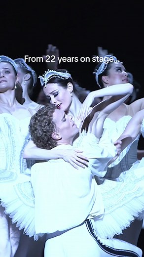Principal Artist Amber Scott took her final bow on closing night of our Melbourne season. Congratulations on your incredible career, we miss you already! #ausballet #ballettok #ballet