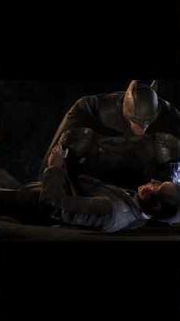 Batman intenta reanimar a Alfred #dccomics #gamerslatam #actiongame