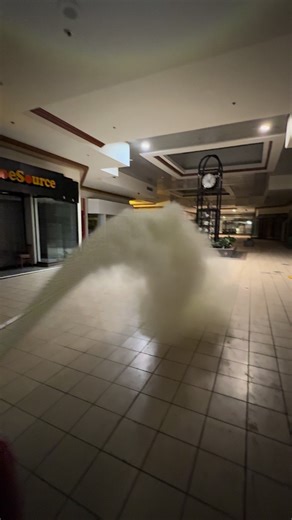 Exploring Abandoned Malls in the Bay Area