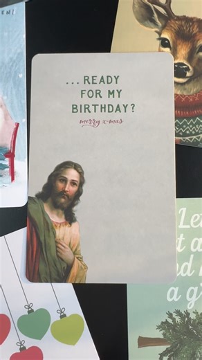 Blume der Stadt | Gramsch GmbH on Instagram: "Jetzt ist noch genügend Zeit, um Weihnachtskarten zu verschicken. 💌 Kommt in unseren Läden vorbei und holt euch die etwas anderen Weihnachtskarten. Es ist für jeden Geschmack etwas dabei ganz egal ob traditionell oder provokativ. Wir finden unsere neuen Karten auf jeden Fall richtig cool. 🎄💫 Seid ihr eher der Typ traditionell oder provokativ? Schreibt mal in die Kommentare. #blumederstadt #wunsiedel #marktredwitz #selb #gaertnereigramsch #weihnach