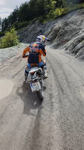 Ever wondered what rally-raid star Matthias Walkner does on a Sunday? Heads out and puts the KTM 390 ENDURO R through its paces of course! #KTM #ReadyToRace #KTM390EnduroR #Enduro | KTM