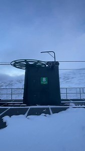 T-Bar appreciation post 💙 All of our T-Bars are now operational from the Car Park right up to the Ptarmigan! We’ve increased our weekend availability for lift passes and touring passes, providing two surface uplifts, are now available at the Ticket Office. Make sure and get up over the next few days to enjoy some quieter slopes! 🏂🎿 #cairngormmountain #cairngorms #snowsports #snow | Cairngorm Mountain Resort