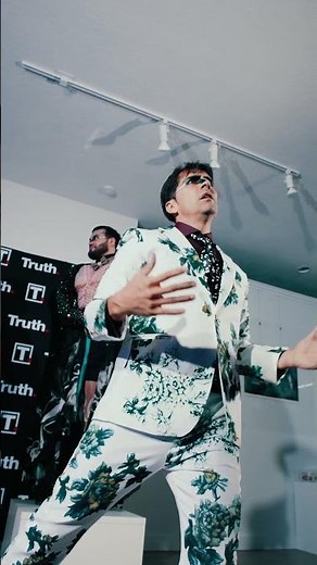 Gym or Art? Body Painting Performance