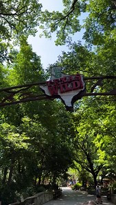 At the Zoo, we all fam! #texaswild | Fort Worth Zoo
