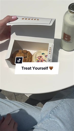 A little self-love goes a long way 🤎 Take this as your sign to treat yourself, you deserve it 😌🫶🏼 #mondaymotivation #premiumcookies #sweettreat #bakery #cookies