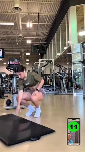 Squat University on Instagram: "What kind of ab workouts do you do? While there’s nothing wrong with most doing traditional ab workouts that build strength & aesthetics - be sure to ALSO train your core for stability! . Shout out @dianaconforti.fit for the opening stitched video & @muscleandmotion for the amazing anatomy graphics!"