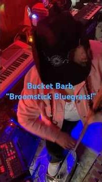 Can a washtub bass play fast? Use headphones or speaker! #bass music #lifeisbutadream #solo