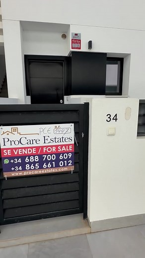 👉Woning in de kijker! Exclusief met ProCare Estates. Bezichtiging Guardamar 3 slaapkamer, 3 badkamer duplex met zee zicht vanuit je tuin, een droom die werkelijkheid kan worden. Boek uw bezichtiging nu met ons, 📞0034 688 700 609 en whats app👈🏼 | ProCare Estates