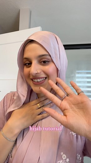 Alishah Zehra Mirza on Instagram: "hijab tutorial 🍬🌸 . . . . #hijabi #hijab #hijabtutorial #hijabstyle #outfitideas #modestfashion #pakistani"