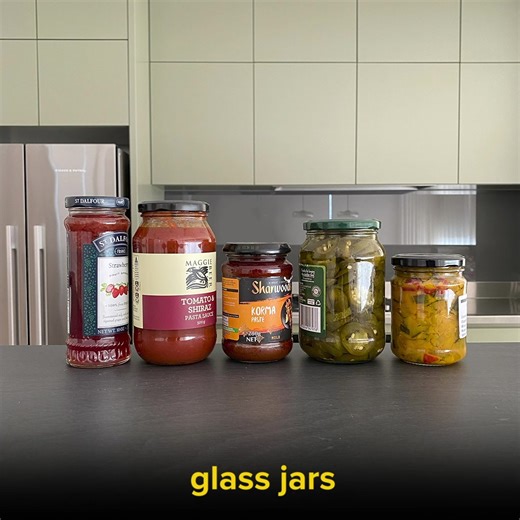 🍳Most yellow bin recyclables are found in your kitchen. Jars, bottles and containers for food, beverage and detergent products that you would typically buy at the supermarket. Sauces, jams, milk, soft drink, cereals, dishwashing liquid and more. Get recycling right with our yellow bin guides 👉 bit.ly/4mMFq4t | Shoalhaven City Council