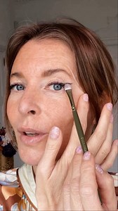 How you speak to yourself matters. The manifestation of thoughts is a very strong tool to make things you want to do succeed in becoming reality. I strongly believe in that. Your thoughts can also influence how you feel about yourself, so it’s important how you speak about yourself and how you speak to yourself. If you speak negatively about yourself, how can you possibly feel good, happy or satisfied with who you are? That doesn’t go together. You can not feel beautiful, confident, or strong if