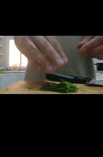 Chiffonade Spinach Cutting 🥬🔪